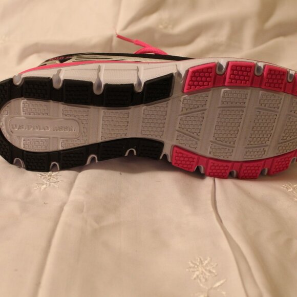 Shoes-005 - Picture 3 of 3